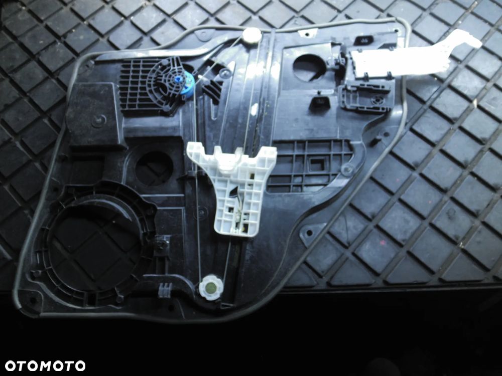 PODNOŚNIK SZYBY LEWY TYŁ KIA STINGER - 3