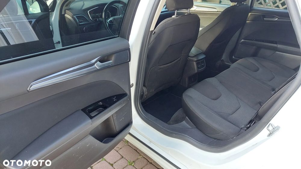 Ford Mondeo 2.0 EcoBlue Titanium - 22
