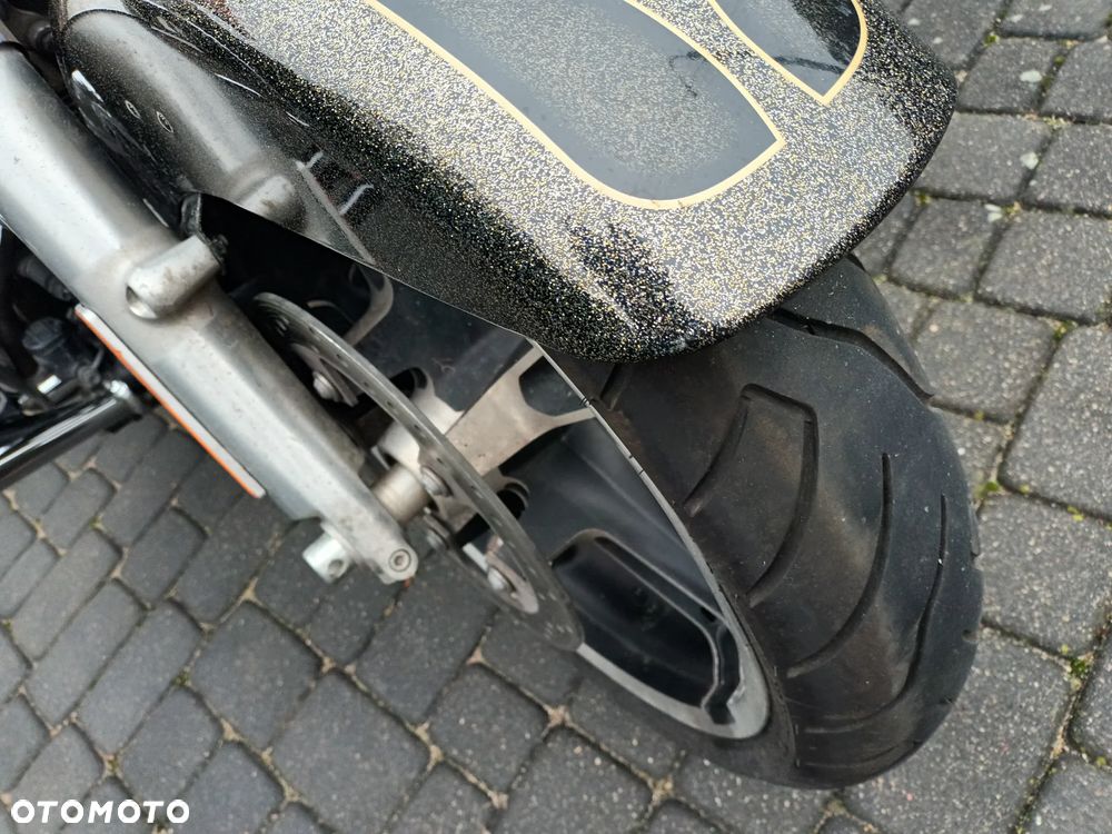 Harley-Davidson Touring Street Glide - 2