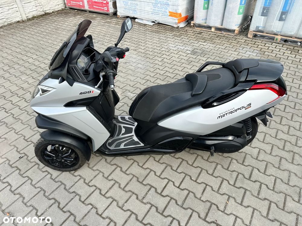 Peugeot Metropolis - 2