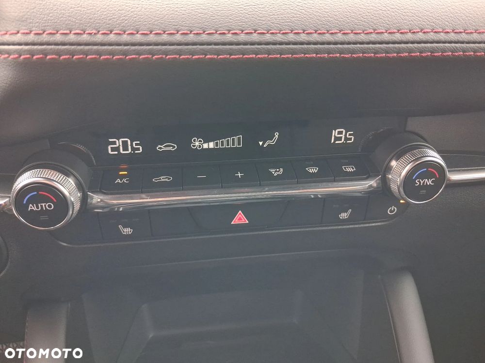 Mazda 3 2.0 mHEV Homura - 33