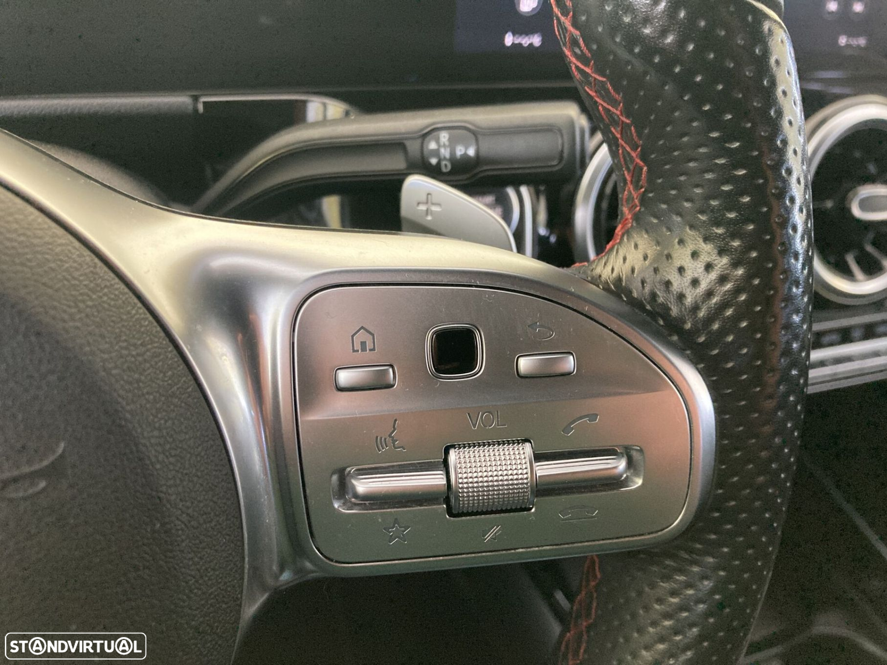 Mercedes-Benz GLA 180 d AMG Line - 18