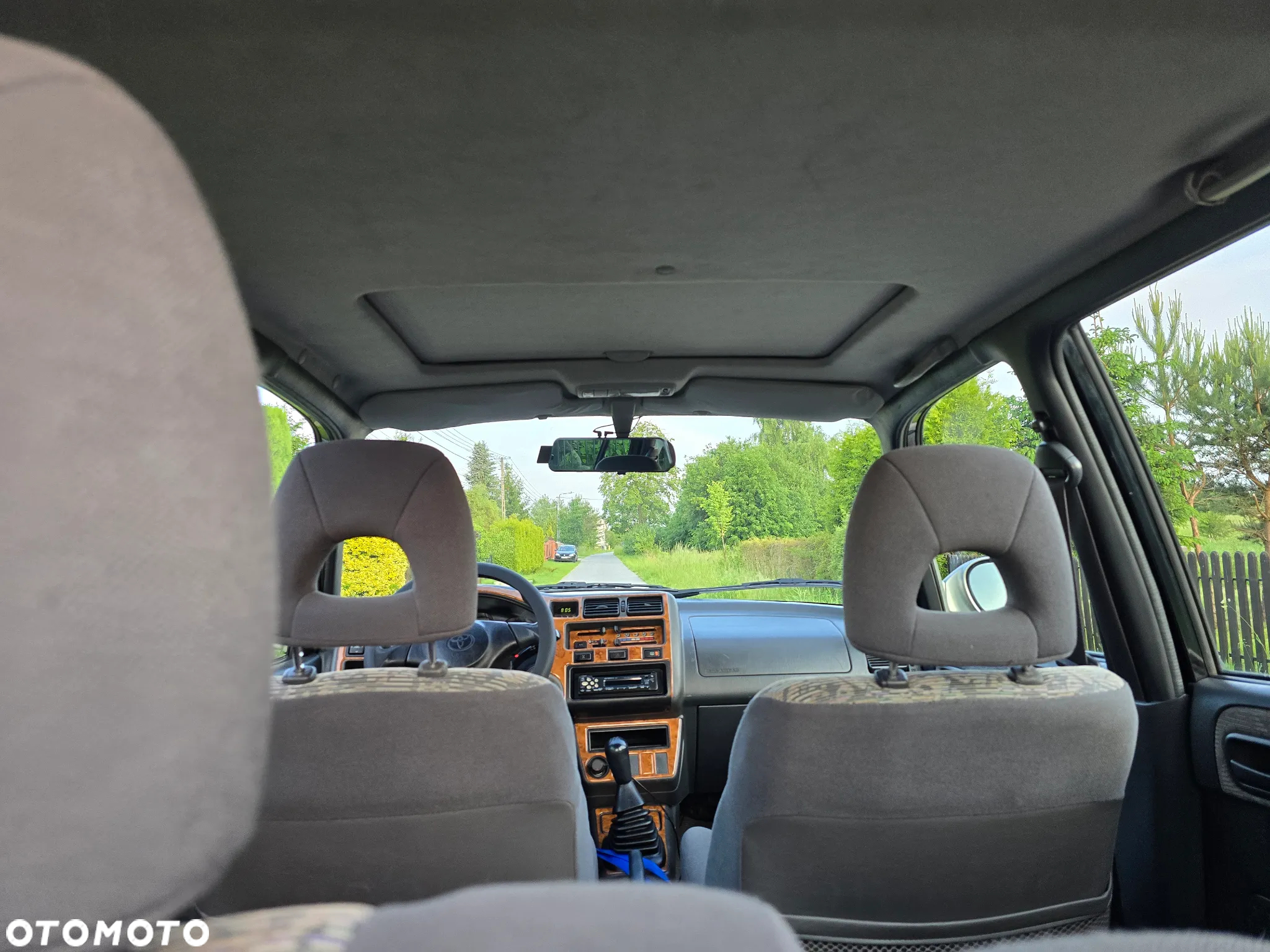 Toyota RAV4 2.0 GLi - 18