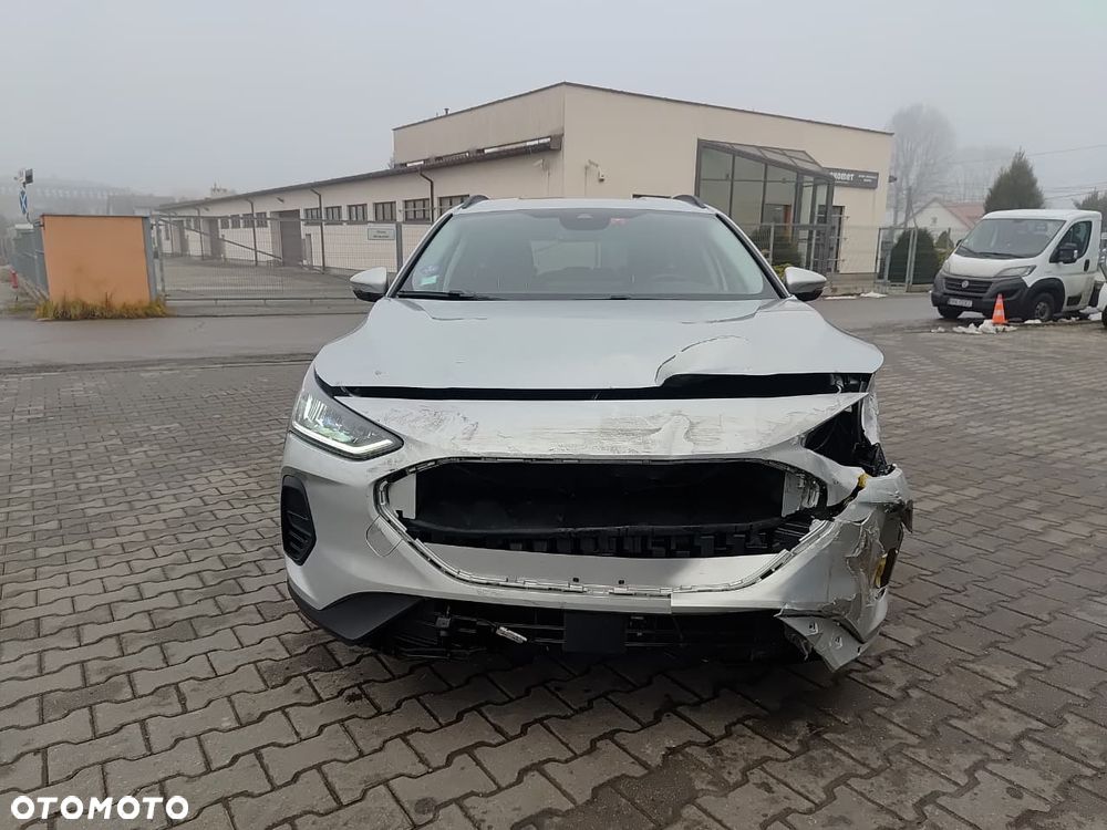 Ford Focus 1.0 EcoBoost Hybrid ACTIVE X - 2