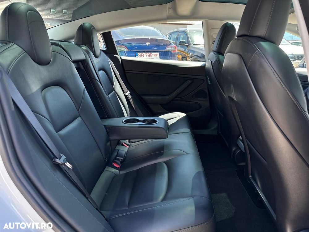 Tesla Model 3 AWD Dual Motor - 30
