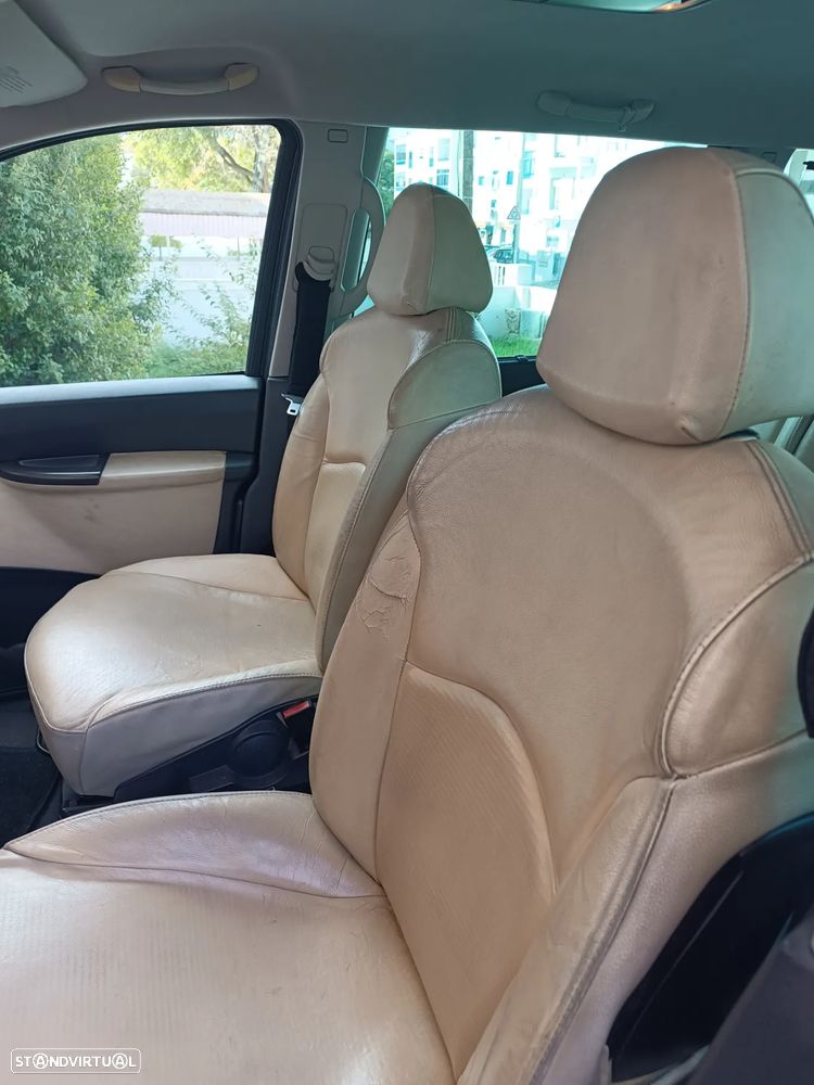 Peugeot 807 2.2 HDi - 12