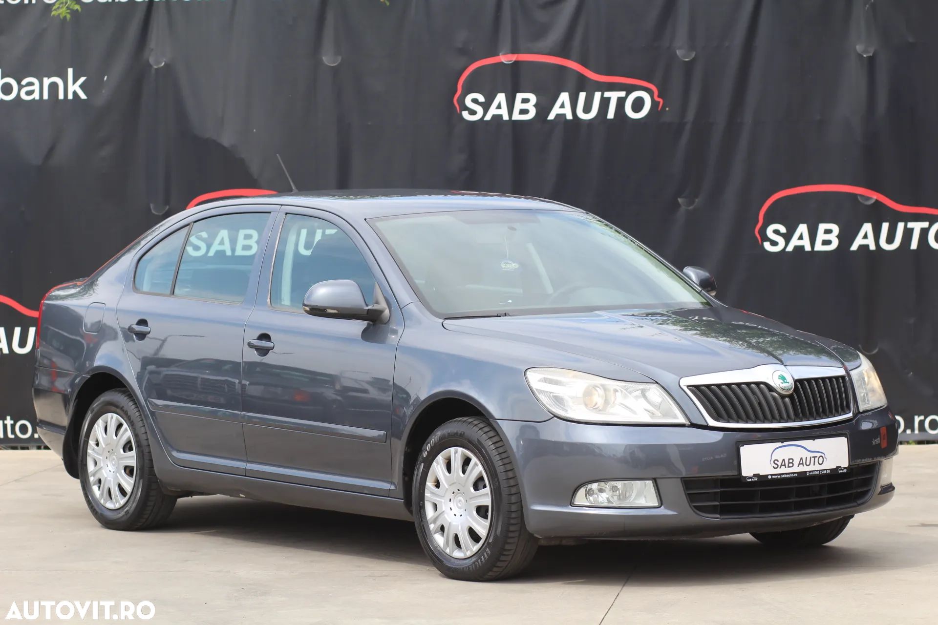 Skoda Octavia 1.6 Ambiente - 1