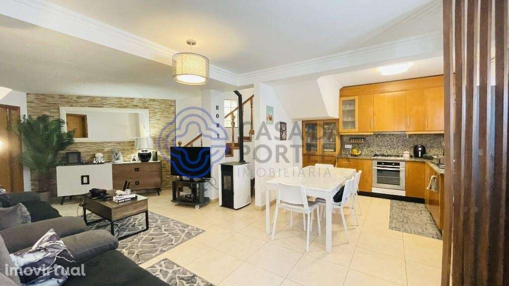 Moradia com Terraço, Churrasqueira e Vista Desafogada – Perto da Praia - Grande imagem: 4/21