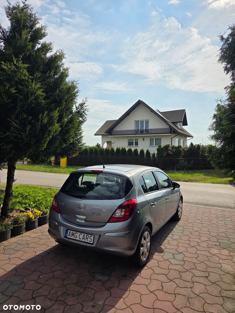 Opel Corsa 1.4 16V Cosmo - 18