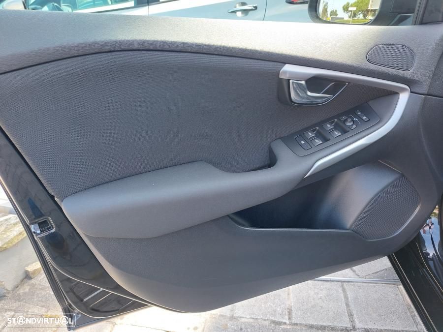 Volvo V40 2.0 D2 Kinetic Eco - 21