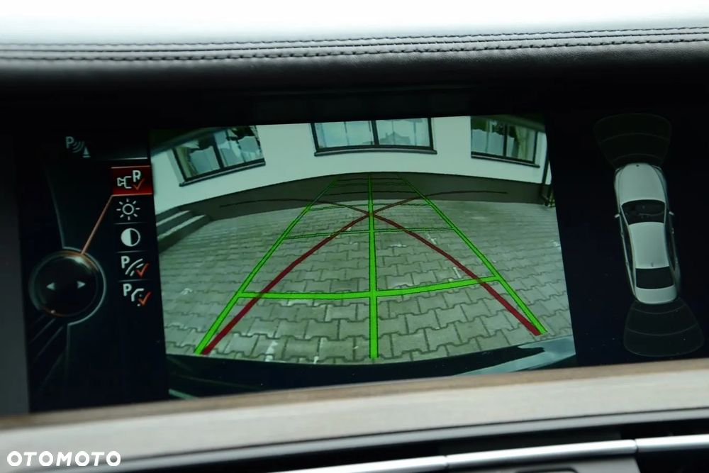 BMW Seria 7 750Ld xDrive - 17