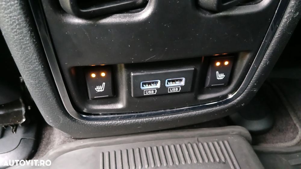 Jeep Grand Cherokee - 16