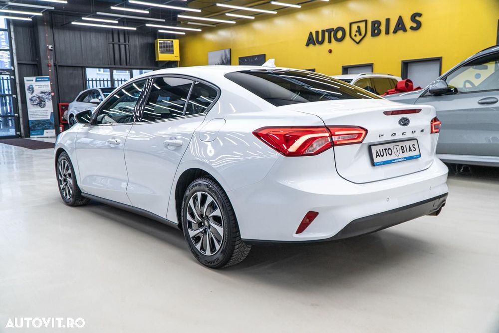 Ford Focus 1.0 EcoBoost Titanium - 5