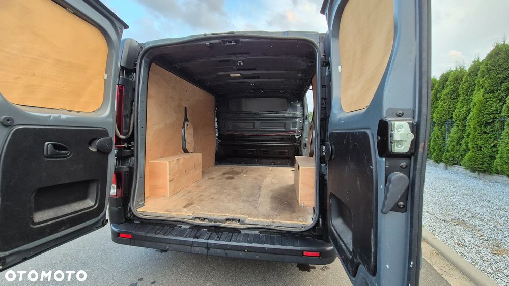 Renault Trafic - 16