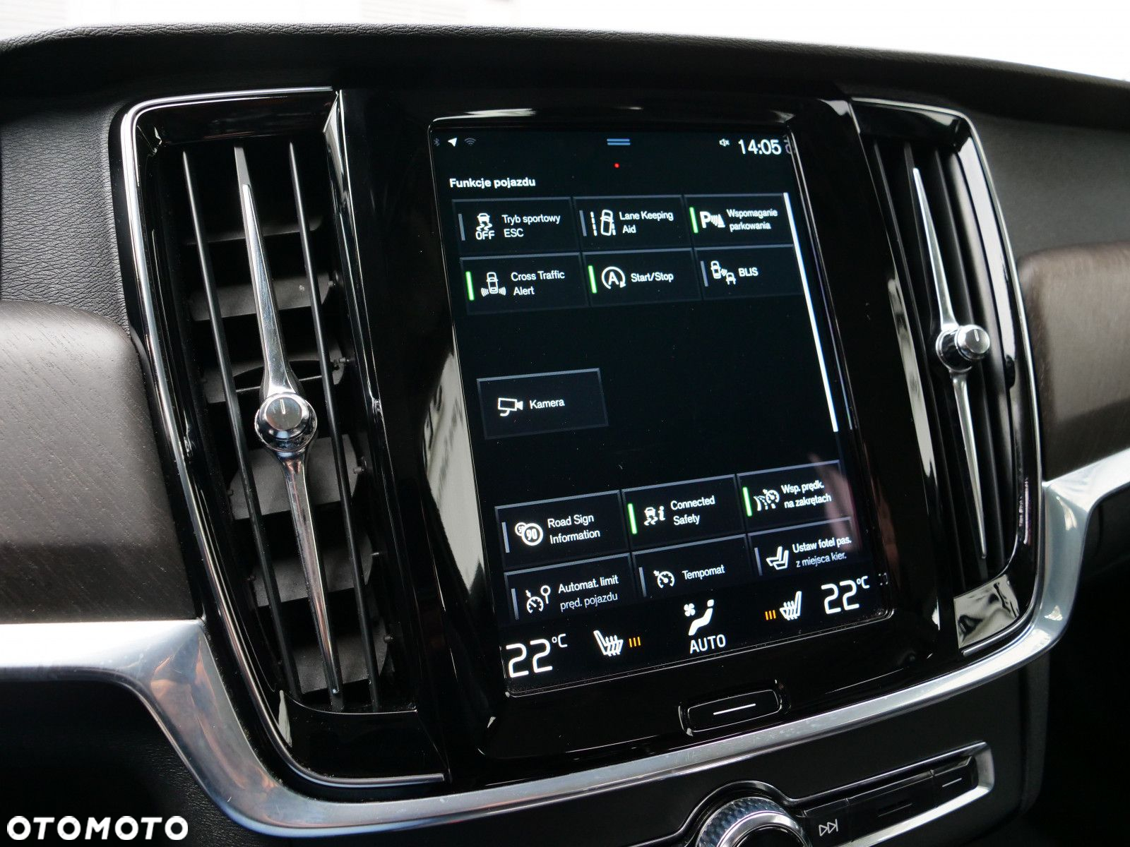 Volvo V90 Cross Country - 23