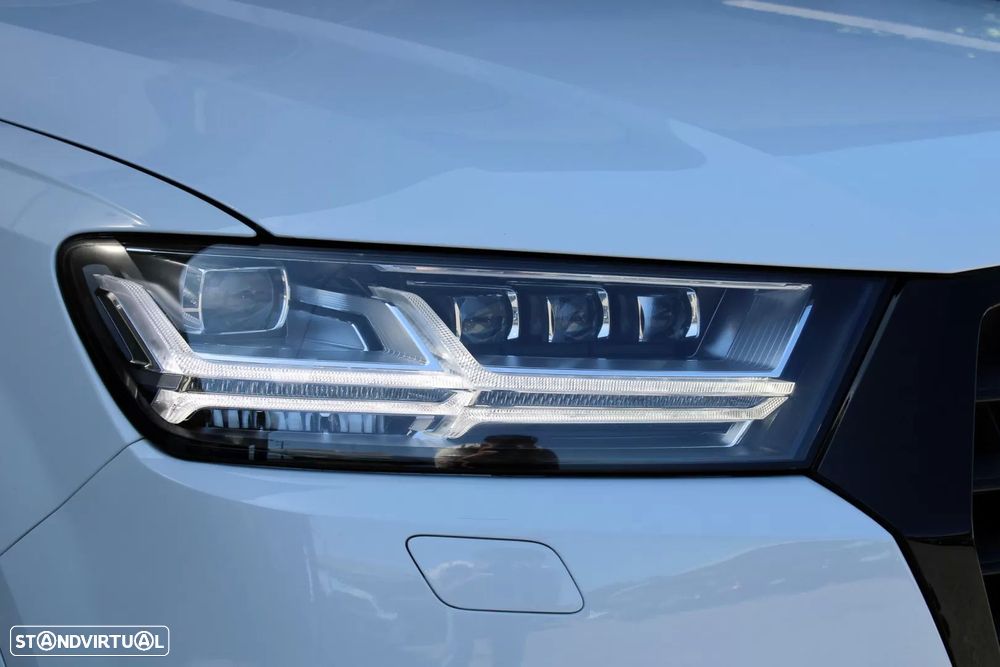 Audi Q7 3.0 TDI quattro S-line Tiptronic - 10