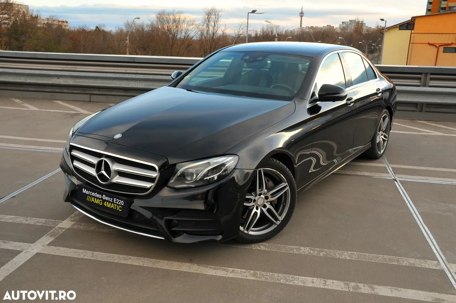 Mercedes-Benz E 220 d 4Matic 9G-TRONIC AMG Line - 4