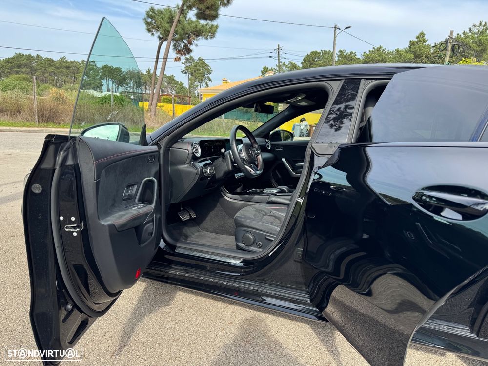 Mercedes-Benz CLA 250 e 8G-DCT AMG Line - 10