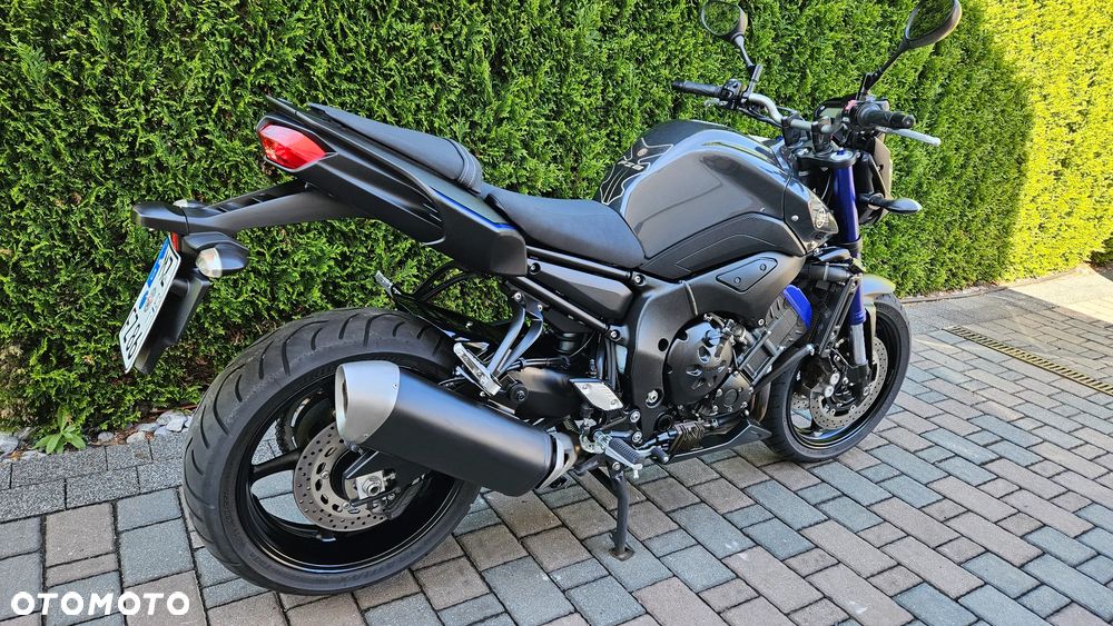 Yamaha FZ8 - 10