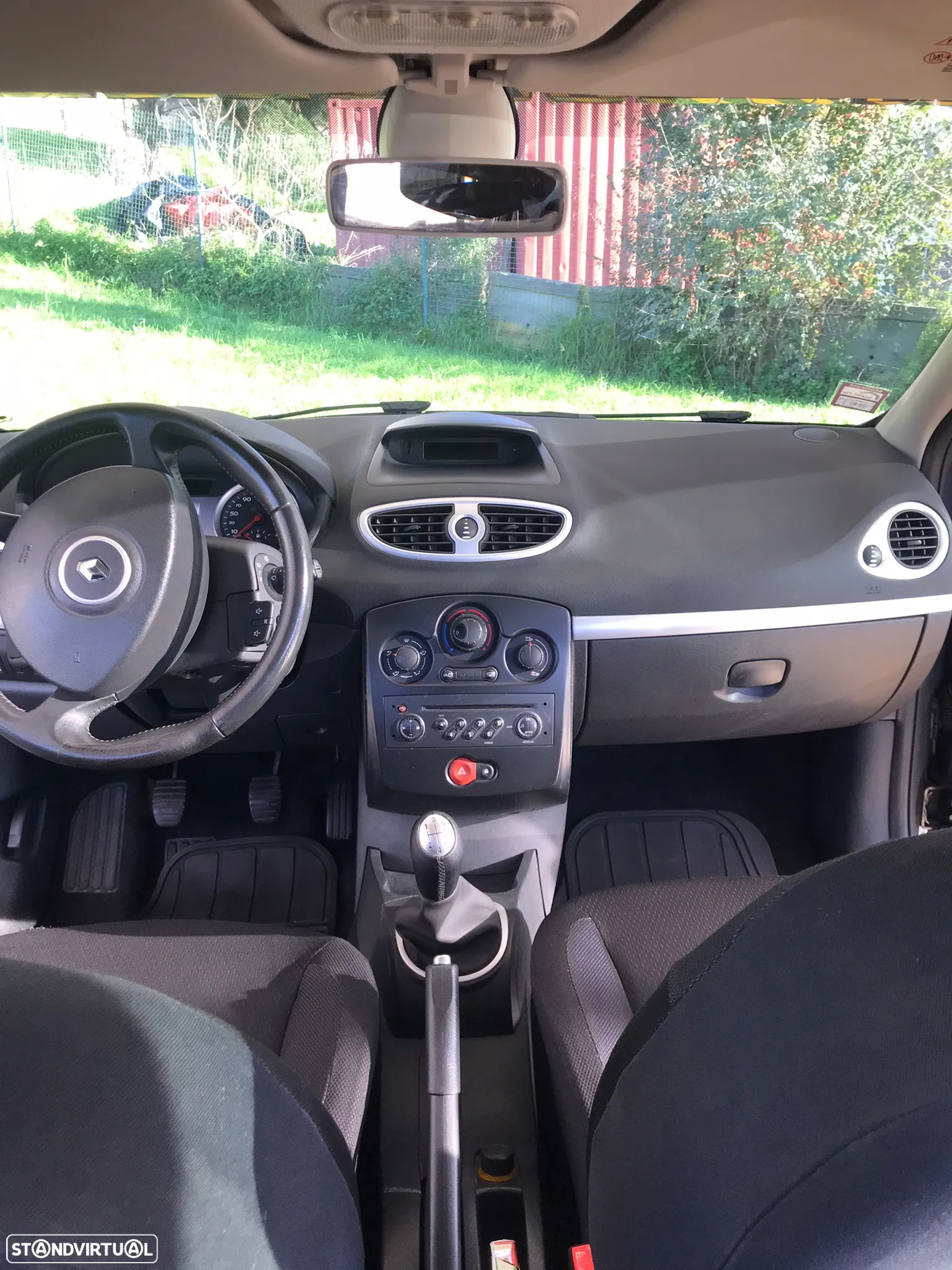 Renault Clio - 12