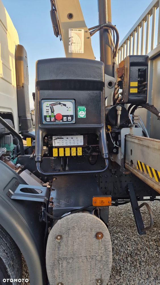 Volvo FE 260 4x2 Hds HIAB 122/11m/Pilot Skrzynia 6m - 23