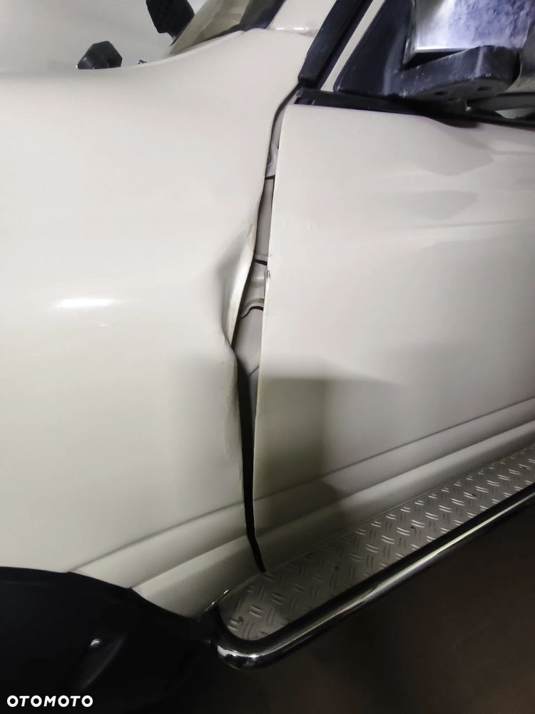 Toyota Land Cruiser - 31