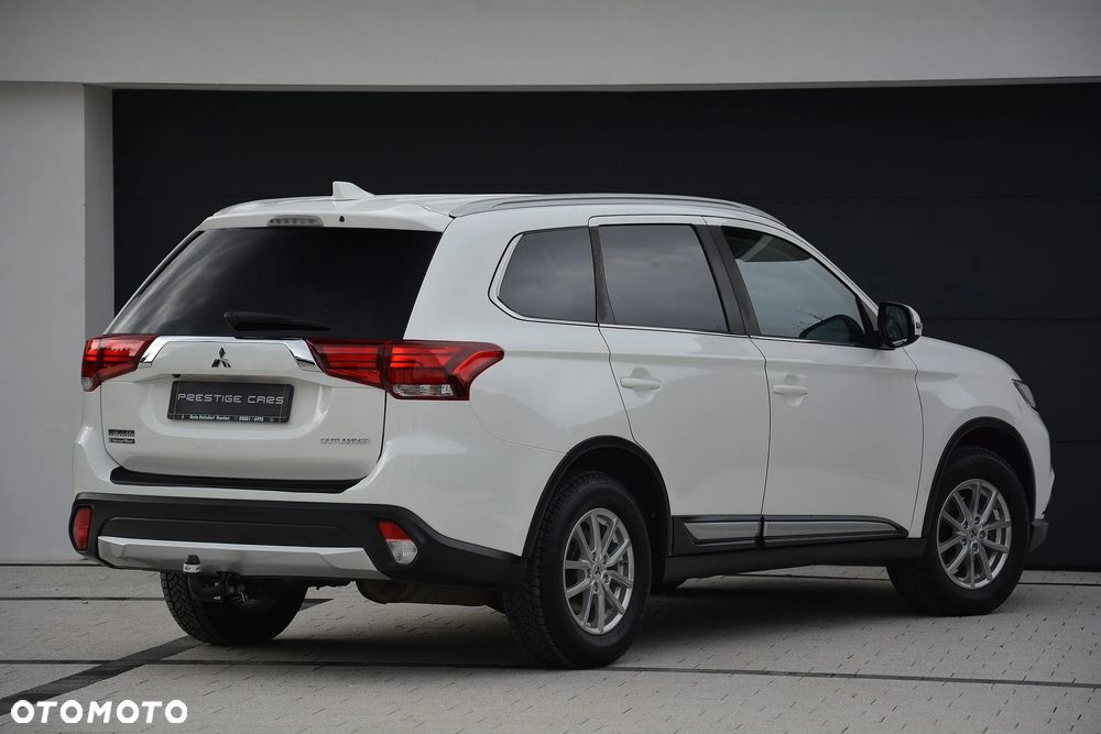 Mitsubishi Outlander - 4