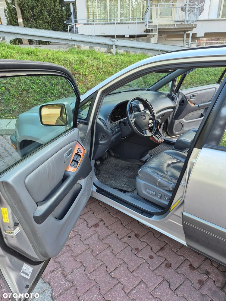 Lexus RX - 17