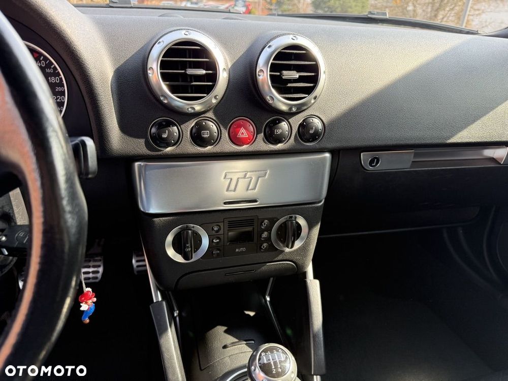 Audi TT Coupé - 11