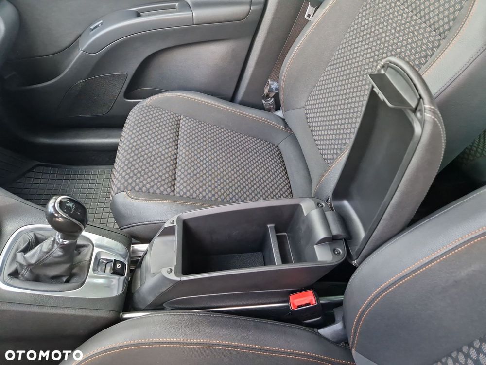 Opel Meriva - 23
