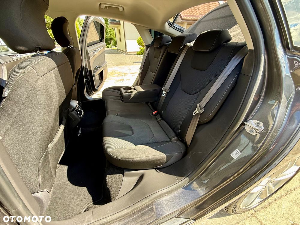 Ford Mondeo - 28