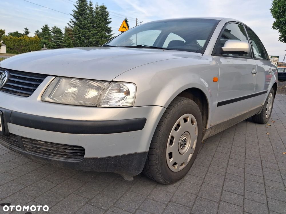 Volkswagen Passat 1.8 - 23