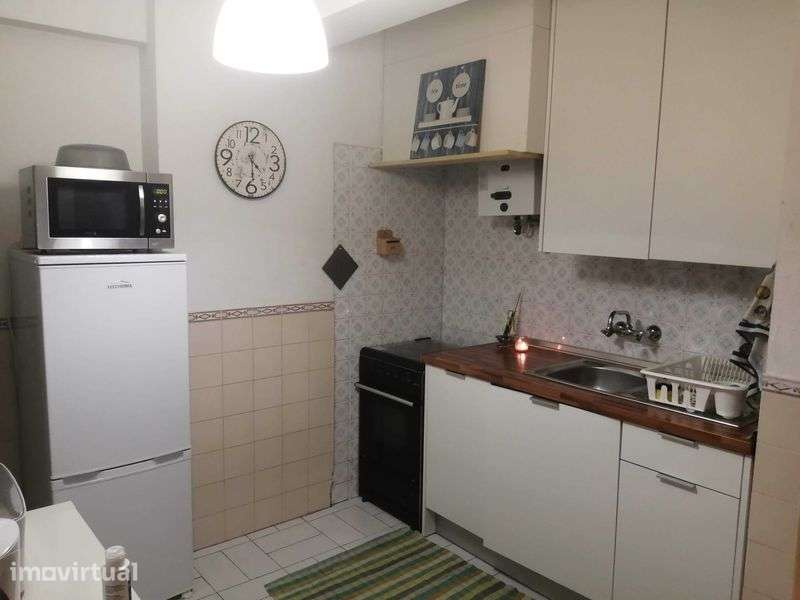 Apartamento T0 mobilado. - Grande imagem: 4/5