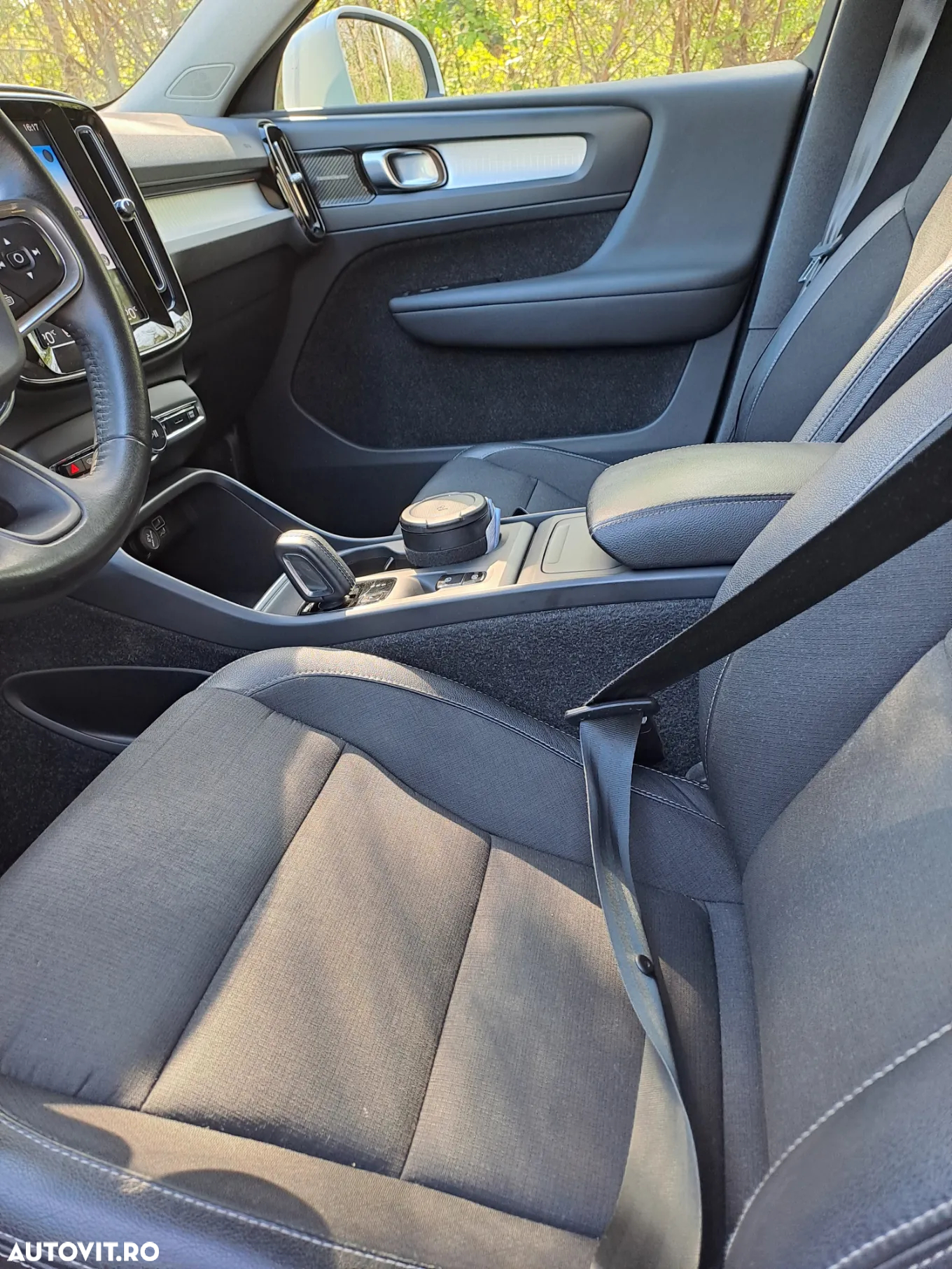 Volvo XC 40 D3 AWD Geartronic Momentum - 11