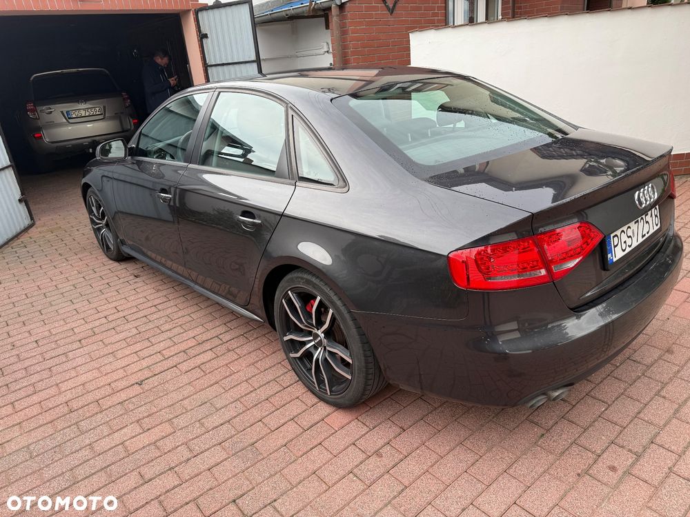 Audi A4 - 4