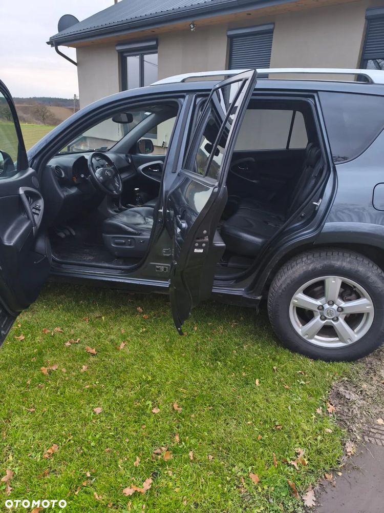 Toyota RAV4 2.2 D-CAT 4x4 Sol - 6