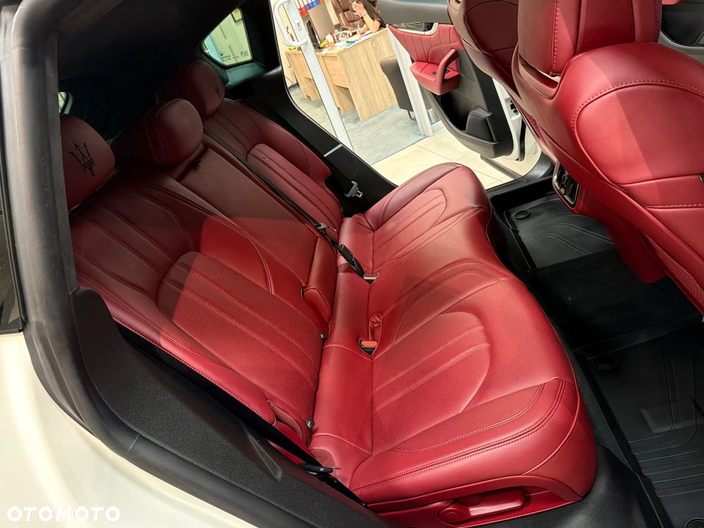 Maserati Levante - 32