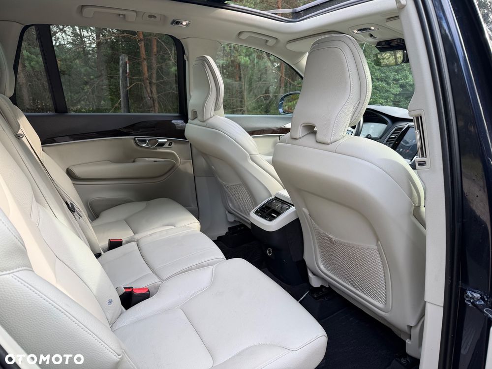 Volvo XC 90 - 16