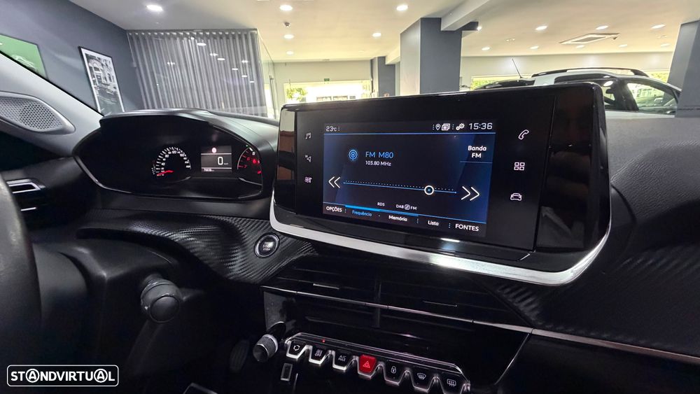 Peugeot 2008 1.2 PureTech Allure Pack - 21