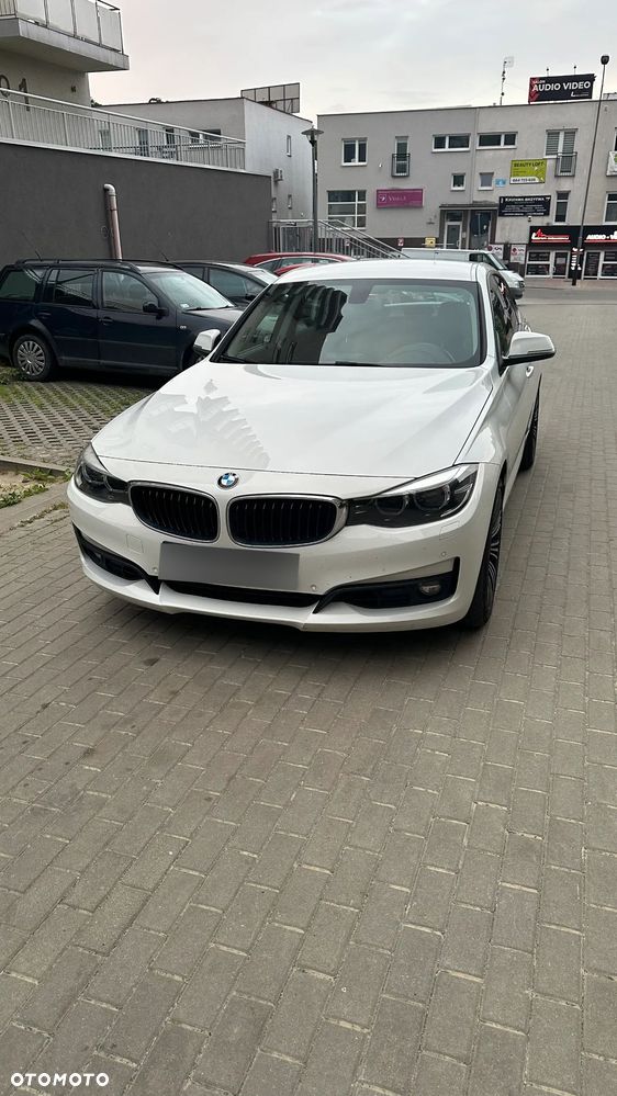 BMW Seria 3 320i xDrive - 1