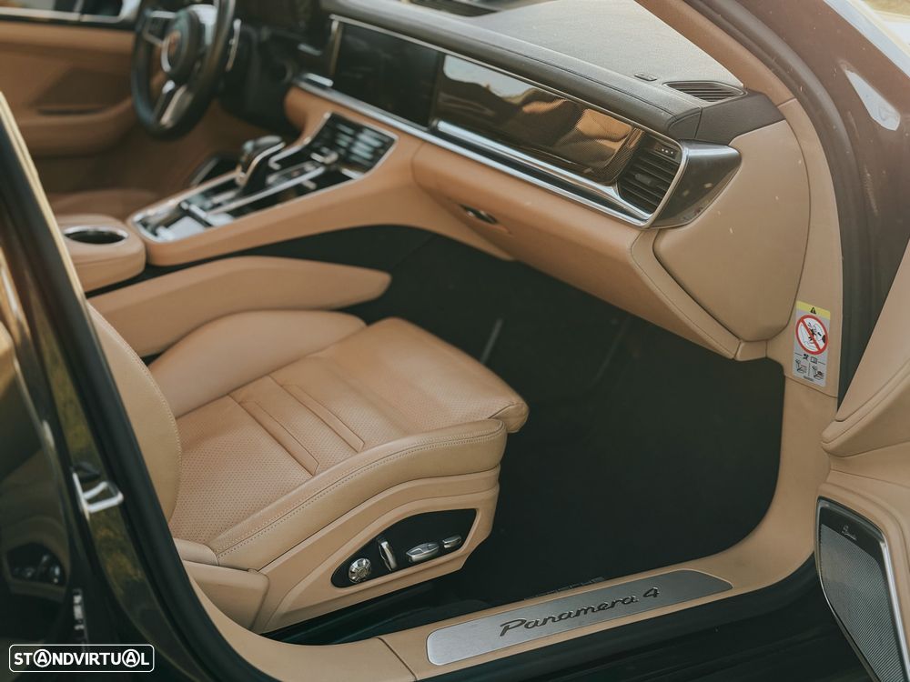 Porsche Panamera Sport Turismo - 17