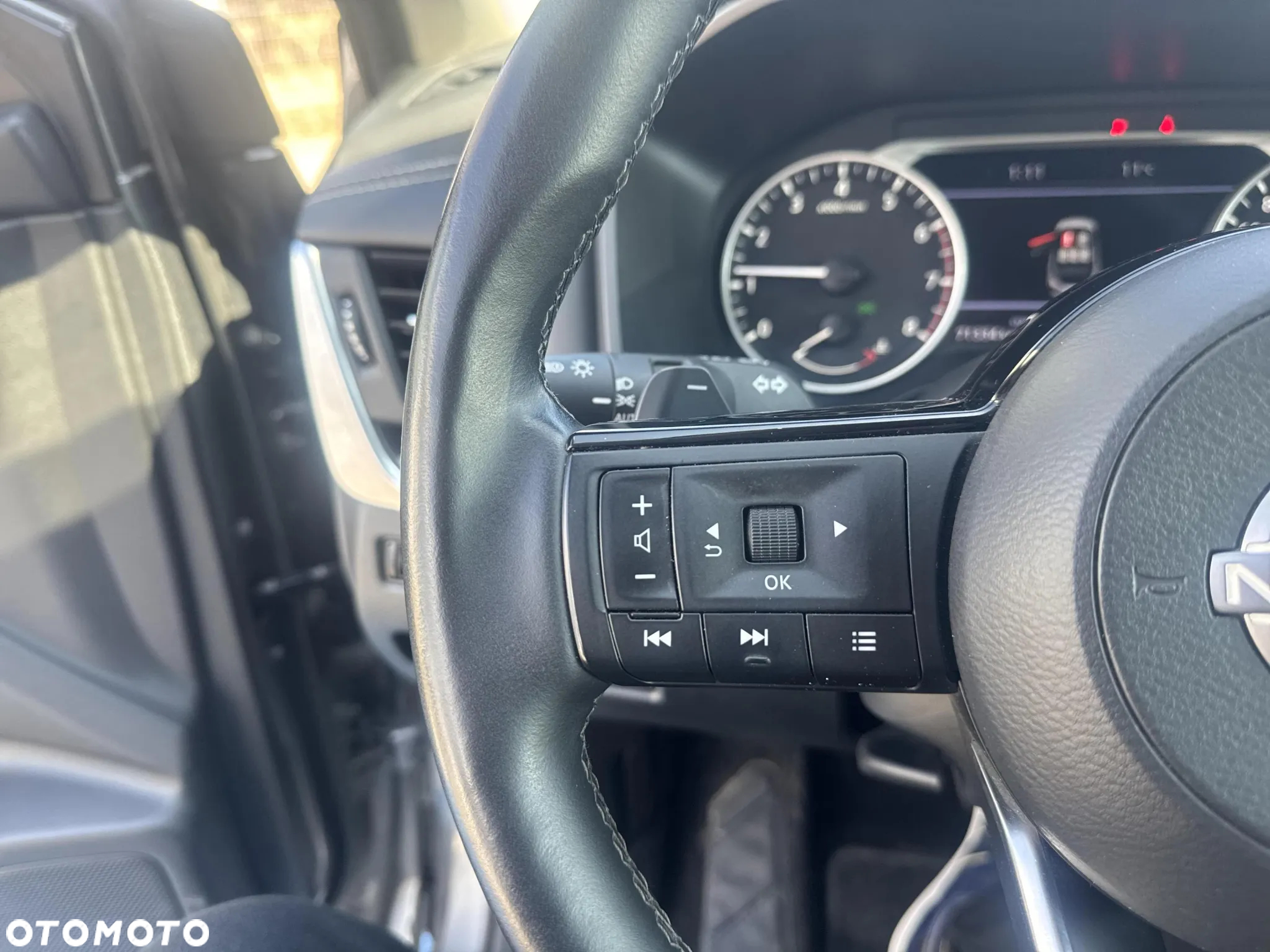 Nissan Qashqai 1.3 DIG-T mHEV N-Connecta Xtronic - 14
