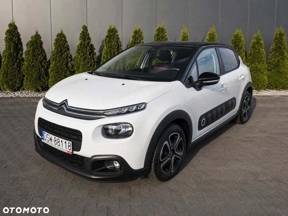 Citroën C3 1.2 PureTech Shine - 1