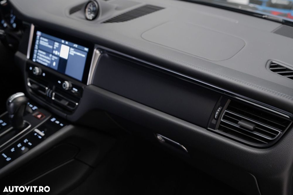 Porsche Macan T PDK - 40