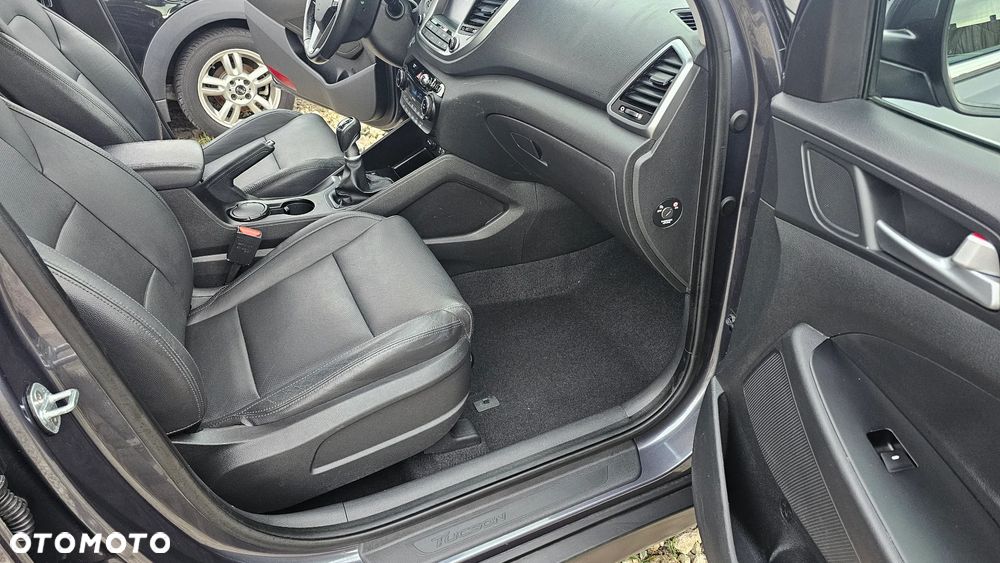 Hyundai Tucson blue 1.7 CRDi 2WD Advantage - 8