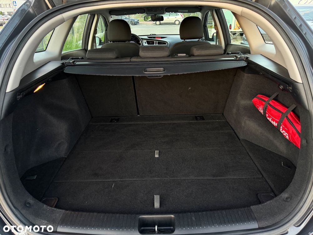 Kia Ceed - 28