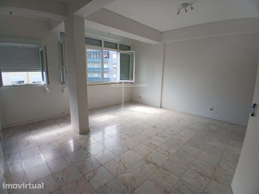 Apartamento T3 - Pragal - Grande imagem: 4/18