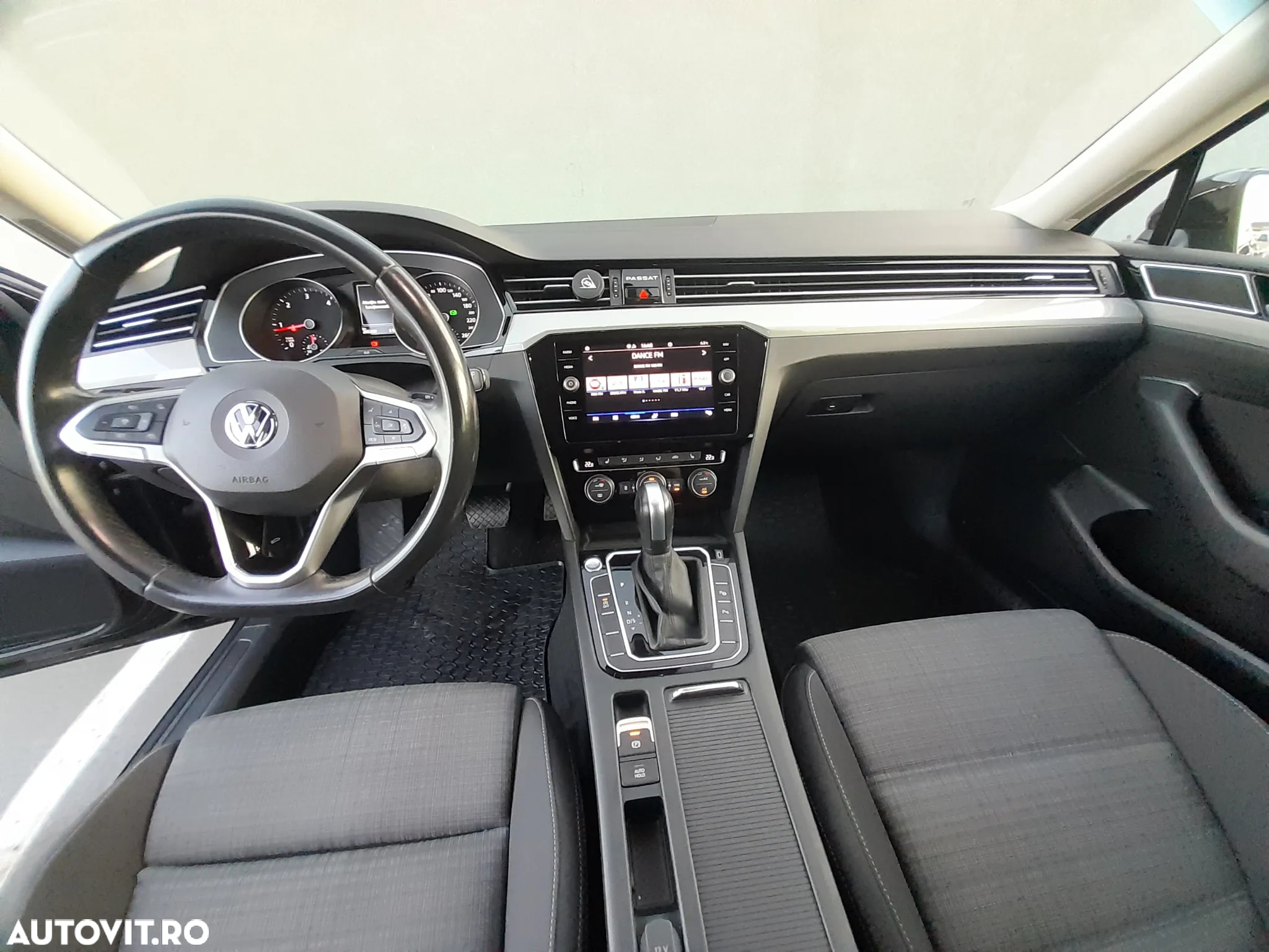 Volkswagen Passat Variant 2.0 TDI DSG Highline - 39