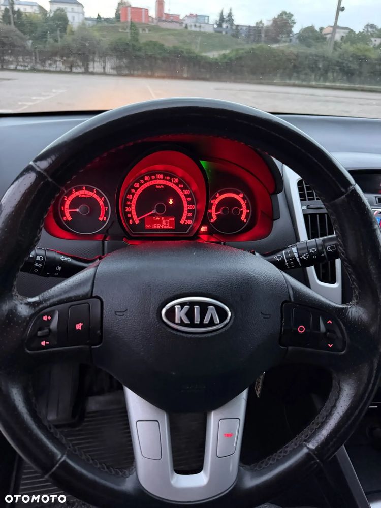 Kia Ceed 2010 photo 3
