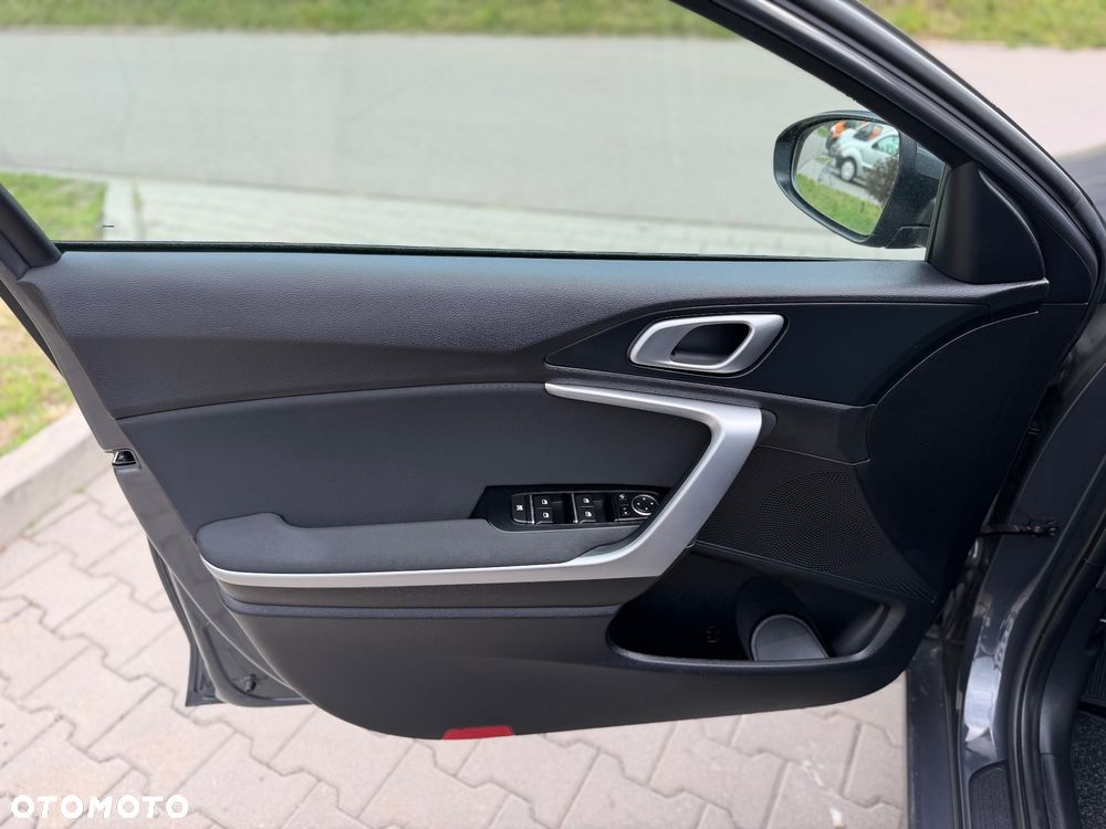 Kia Ceed 1.6 CRDi (48V Mild-Hybrid) DCT7 Platinum - 20